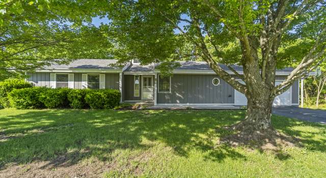 Photo of 408 Meadowlark Rd, Branson West, MO 65737
