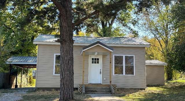 Photo of 320 W North St, Mountain Grove, MO 65711