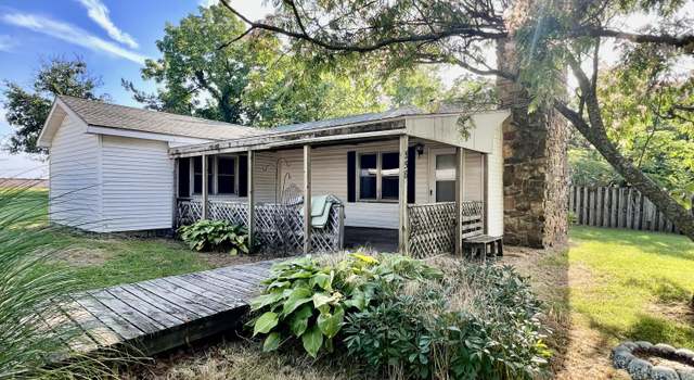 Photo of 558 W Ragsdale St, Seymour, MO 65746