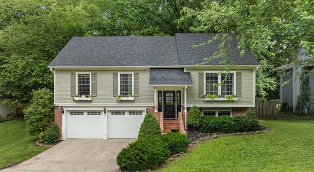 Photo of 915 S Mission Cir, Springfield, MO 65809