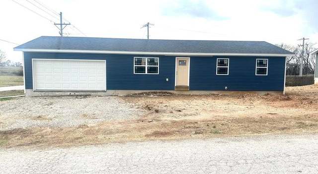 Photo of 401 W Adamson St, Miller, MO 65707