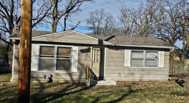 Photo of 405 E Walnut St, Ozark, MO 65721