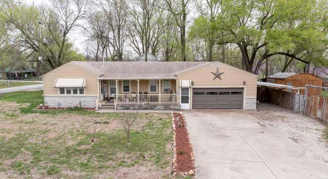 Photo of 301 W College St, Ash Grove, MO 65604