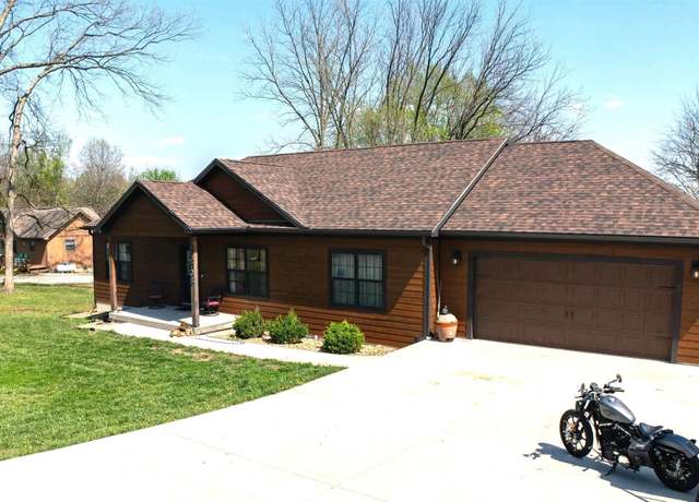 Property at 26708 Sweetberry Dr, Warsaw, MO 65355, 3 beds, 2 baths
