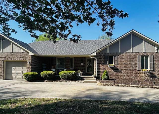Property at 243 NW 40 Rd, Clinton, MO 64735, 3 beds, 2.5 baths