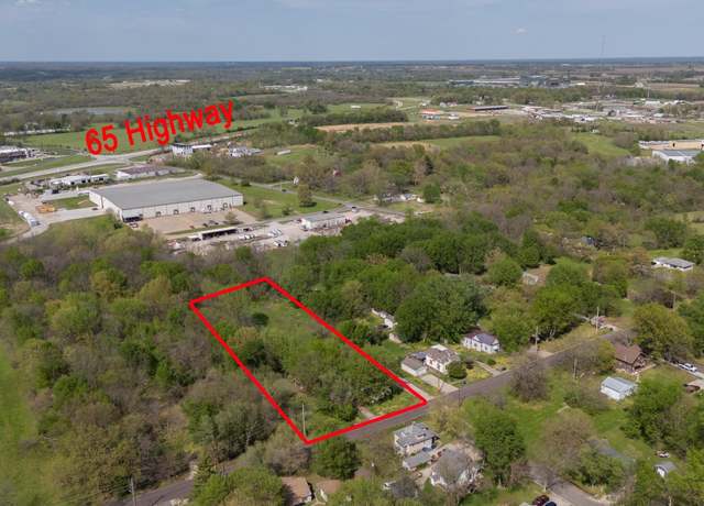 Property at 900 W Henry St, Sedalia, MO 65301, 1 bed, 1 bath