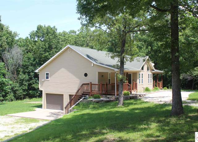 Property at 138 Laurie Dr, Laurie, MO 65037, 5 beds, 3 baths