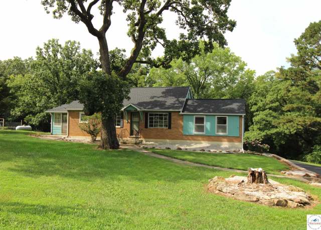 Property at 425 Cedar St, Osceola, MO 64776, 3 beds, 2 baths