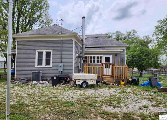 Property at 405 S Arthur St, Humansville, MO 65674, 2 beds, 1 bath