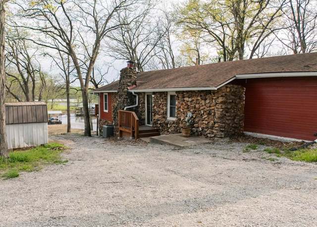 Property at 28327 Edgewater Dr, Warsaw, MO 65355, 3 beds, 1 bath