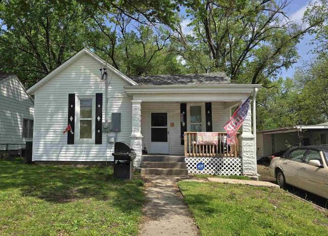 Property at 819 E Franklin St, Clinton, MO 64735, 2 beds, 1 bath