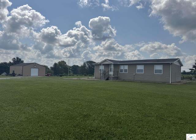 Property at 25312 Liberty School Rd, Sedalia, MO 65301, 3 beds, 2 baths