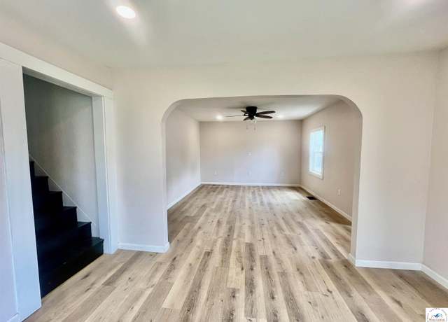 Property at 407 W Cleveland St, Versailles, MO 65084, 4 beds, 2 baths