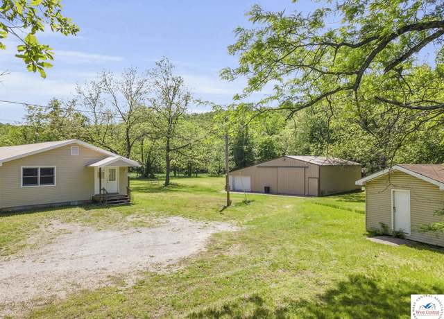 Property at 20390 Kindle Rd, Warsaw, MO 65355, 3 beds, 2 baths