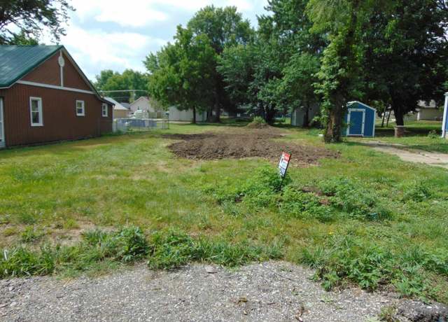 Property at 708 E Lincoln St, Clinton, MO 64735