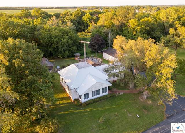 Property at 81 SE 500 Rd, Clinton, MO 64735, 2 beds, 1.5 baths