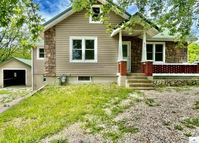 Property at 215 S Walnut St, Stover, MO 65078, 3 beds, 1 bath