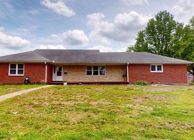 Property at 3001 Skyline Dr, Sedalia, MO 65301, 4 beds, 2 baths