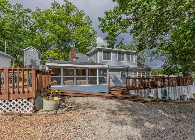 Property at 29703 Water's Edge Rd, Lincoln, MO 65338, 4 beds, 3 baths