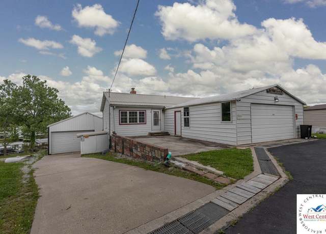 Property at 29686 Lake Road 57 Rd, Warsaw, MO 65355, 4 beds, 2 baths