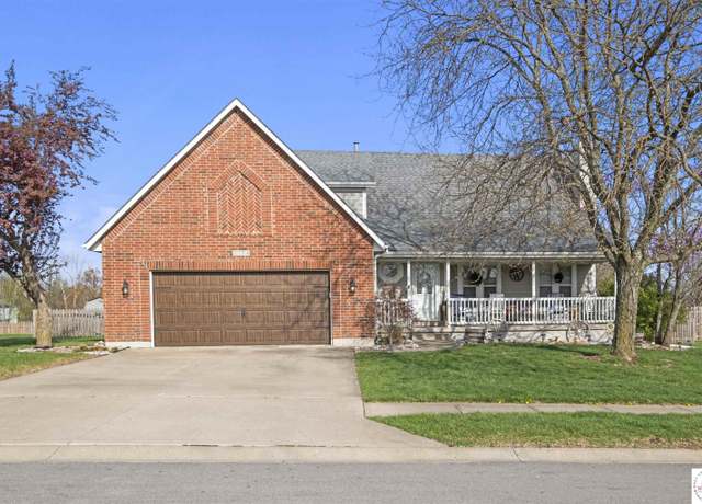 Property at 1714 Remington St, Pleasant Hill, MO 64080, 3 beds, 2.5 baths