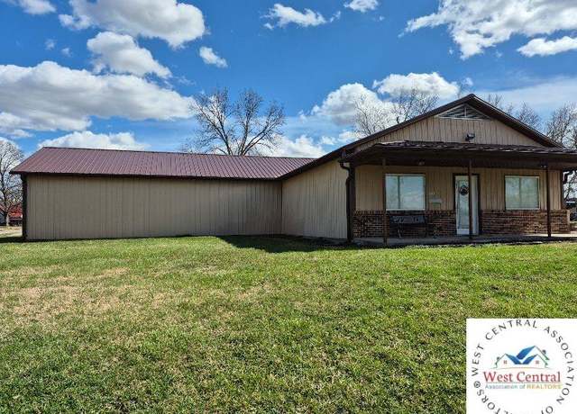 Property at 109 N Commercial St, Windsor, MO 65360, 1 bath