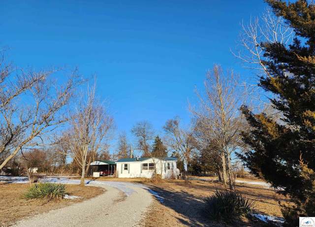 Property at 9915 E 54 Hwy, El Dorado Springs, MO 64744, 3 beds, 2 baths