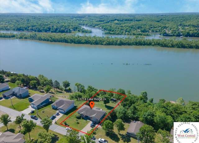 Property at 22714 Lake Dr, Warsaw, MO 65355, 5 beds, 3 baths
