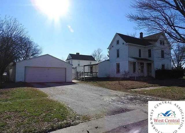 Property at 600 S Main St, Clinton, MO 64735, 3 beds, 2 baths