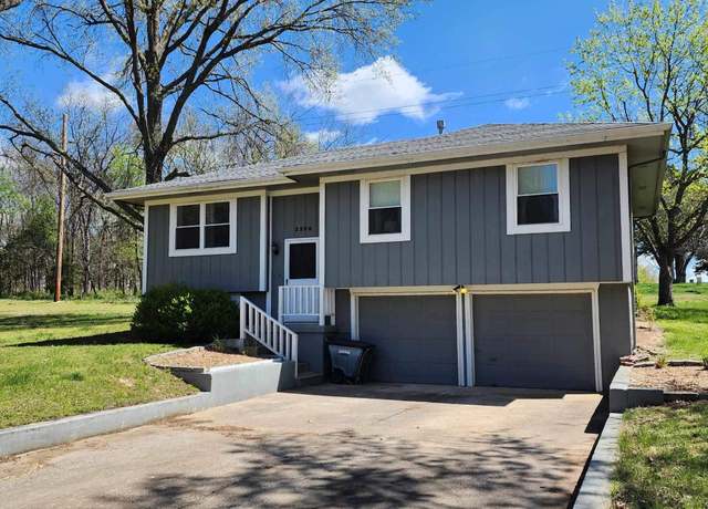 Property at 2206 N Swisher Dr, Clinton, MO 64735, 3 beds, 2 baths