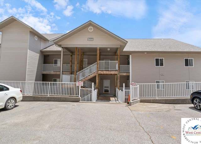 Property at 166 Oak Dr, Camdenton, MO 65020, 3 beds, 2 baths