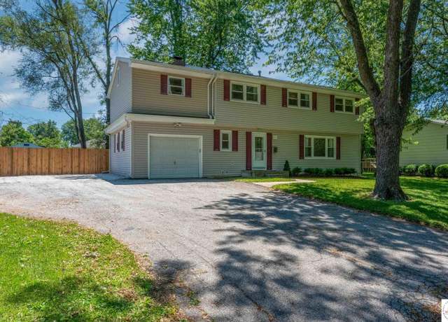 Property at 2605 Stephenson Ave, Sedalia, MO 65301, 4 beds, 2.5 baths