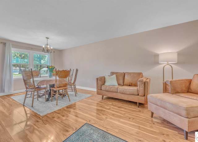 Property at 2605 Stephenson Ave, Sedalia, MO 65301, 4 beds, 2.5 baths