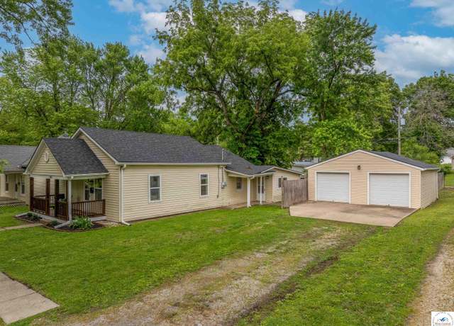 Property at 1803 S Quincy Ave, Sedalia, MO 65301, 3 beds, 1 bath