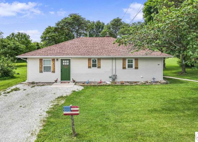 Property at 810 Harris St, Clinton, MO 64735, 2 beds, 1 bath