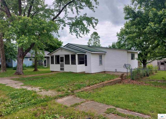 Property at 203 W 3rd St, Stover, MO 65078, 2 beds, 1 bath
