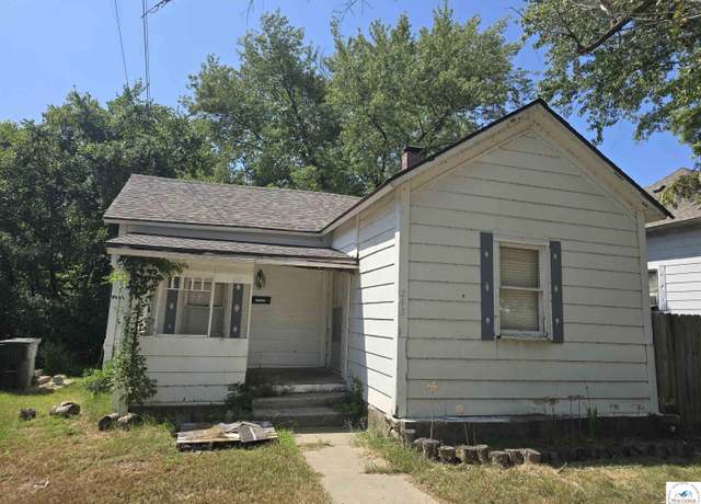 Property at 243 N Water St, Clinton, MO 64735, 2 beds, 1 bath
