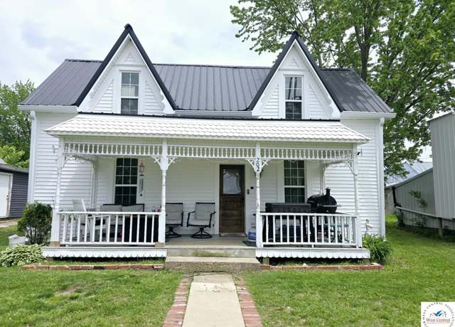 Property at 202 N Maple St, Stover, MO 65078, 3 beds, 2 baths