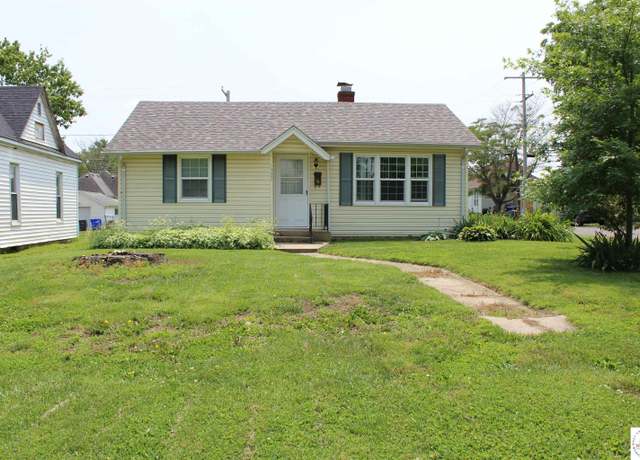 Property at 1300 E 7th St, Sedalia, MO 65301, 2 beds, 1 bath