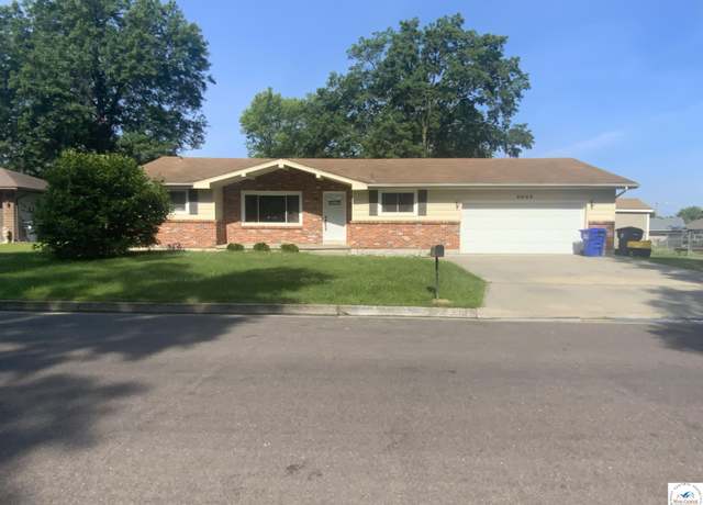 Property at 3002 Wing Ave, Sedalia, MO 65301, 3 beds, 2 baths