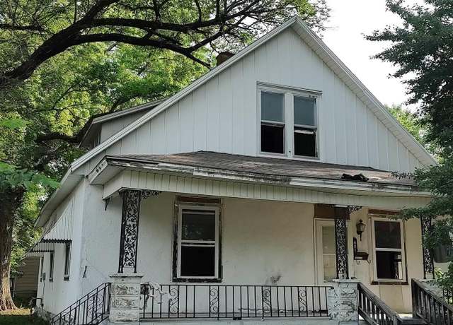 Property at 601 E Jefferson St, Clinton, MO 64735, 3 beds, 1 bath