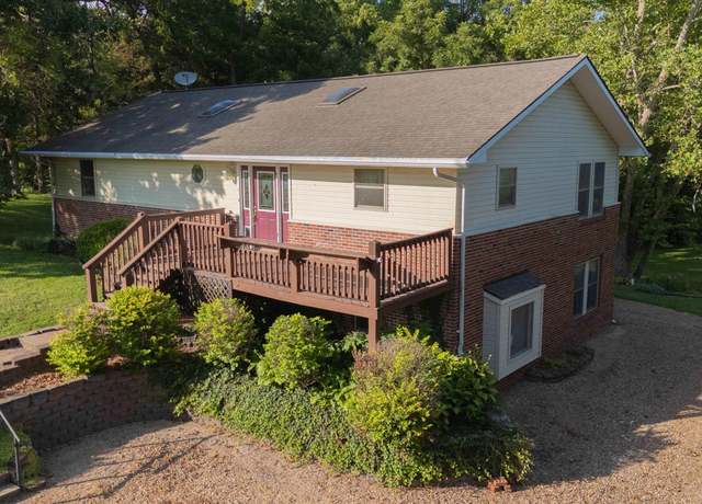 Property at 23111 Lange Rd, Cole Camp, MO 65325, 5 beds, 2 baths