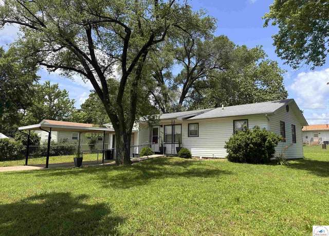 Property at 1008 Walnut Dr, Warsaw, MO 65355, 2 beds, 1 bath