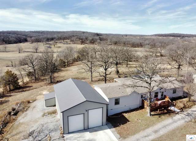 Property at 23467 Majorville Rd, Warsaw, MO 65355, 4 beds, 3 baths