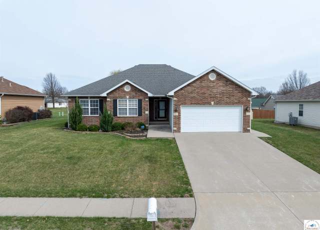 Property at 2603 Katy Ave, Sedalia, MO 65301, 5 beds, 3 baths