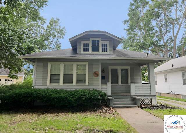 Property at 1104 S Barrett Ave, Sedalia, MO 65301, 2 beds, 1 bath