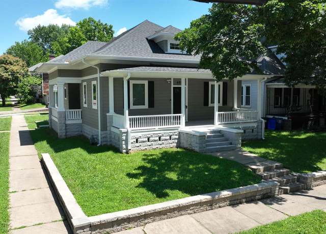 Property at 401 S Park Ave, Sedalia, MO 65301, 4 beds, 2 baths