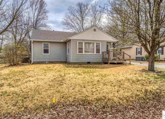Property at 506 E Allen St, Clinton, MO 64735, 3 beds, 1 bath