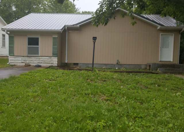 Property at 205 S Lawn St, Windsor, MO 65360, 3 beds, 1 bath
