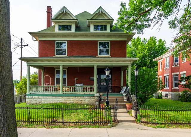 Property at 120 W Broadway Blvd, Sedalia, MO 65301, 4 beds, 1.5 baths